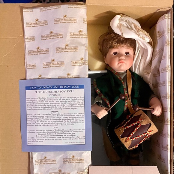 This little drummer boy needs a proper home by Ashton Drake Galleries Numbered - Picture 3 of 5